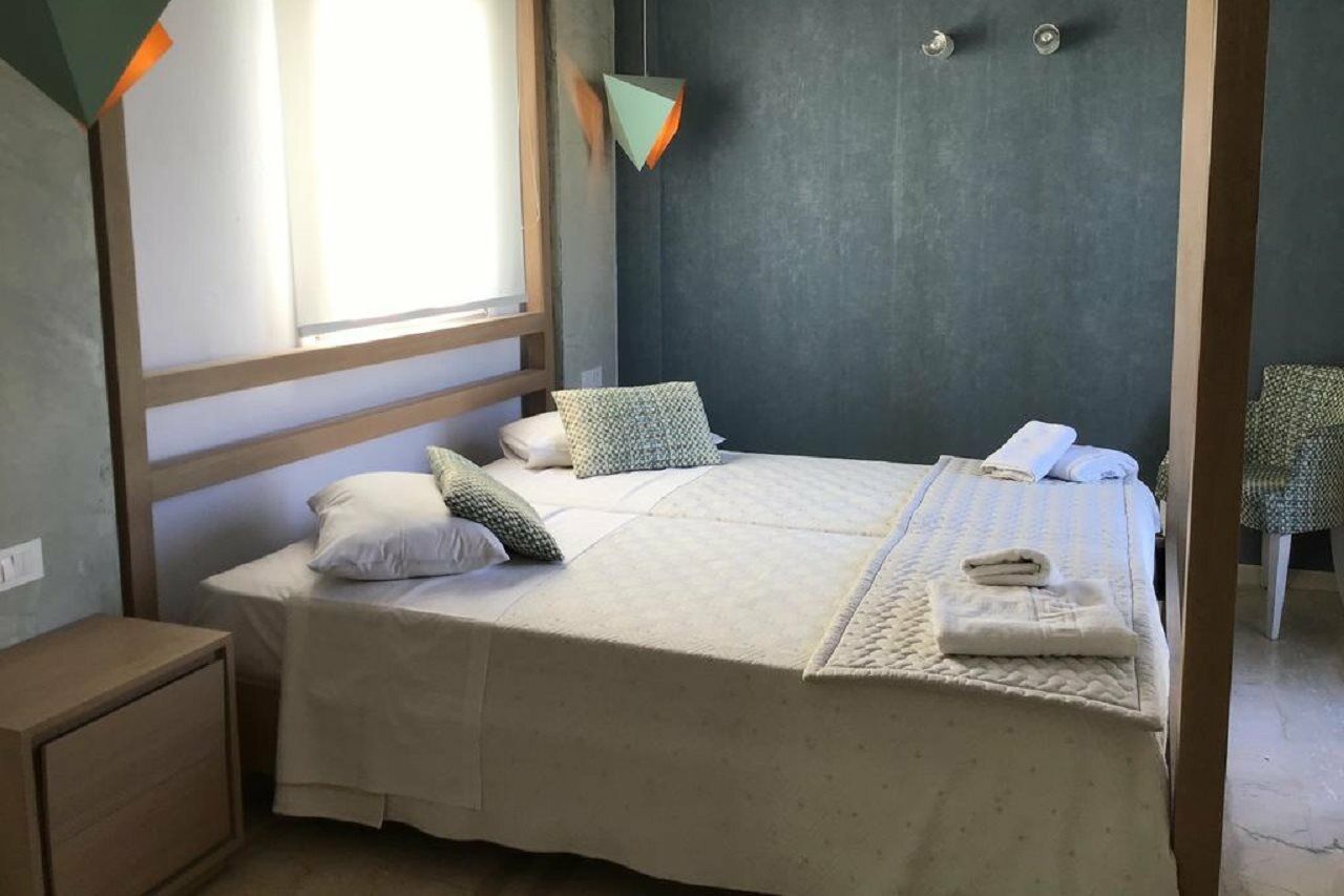 Thera Mare 4* Perissa (Santorini)