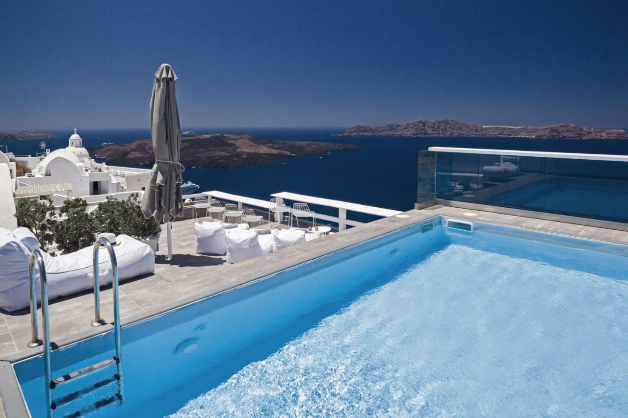 Thireas Fira (Santorini)