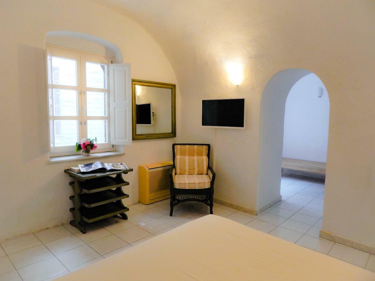 Le Petit Greek Hotel Fira (Santorini)