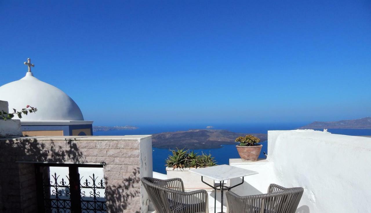 Le Petit Greek Hotel