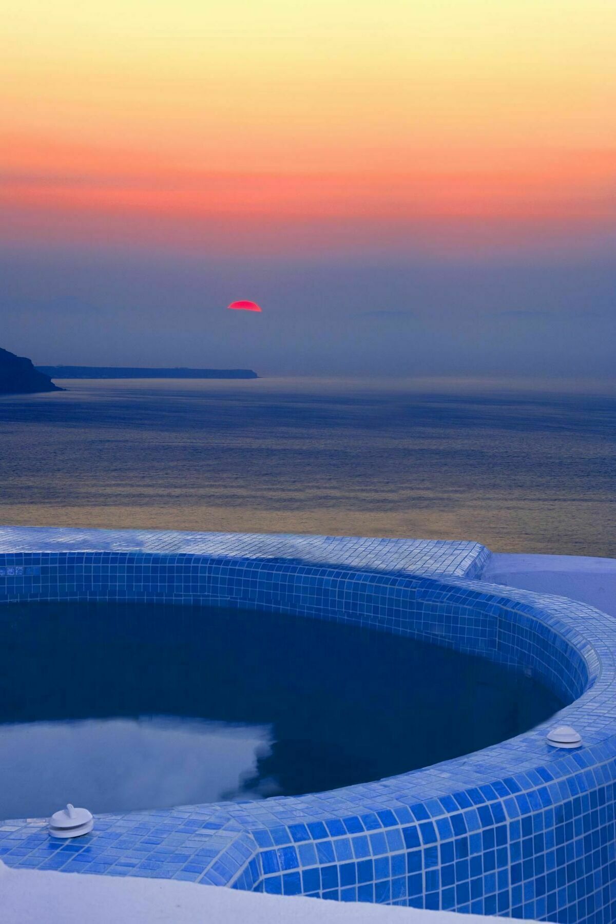 Blue Angel * Fira (Santorini)