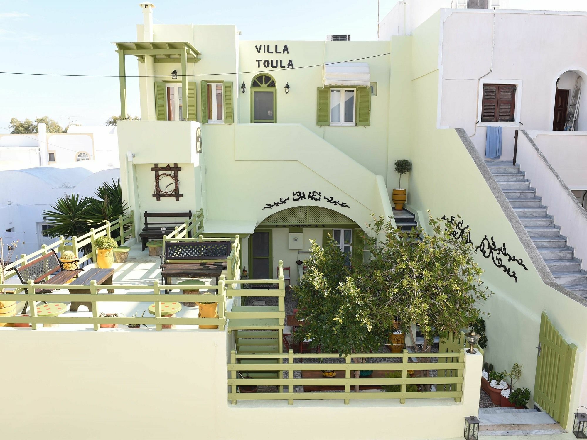 Toula Aparthotel Fira (Santorini)
