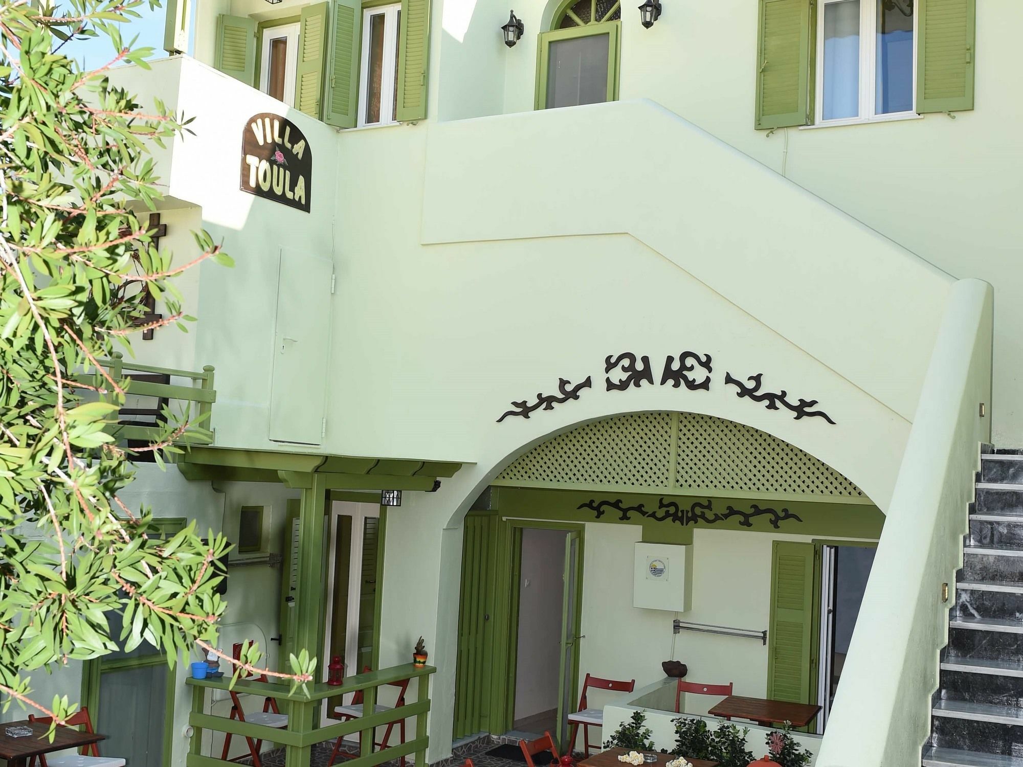 Toula Aparthotel 2*