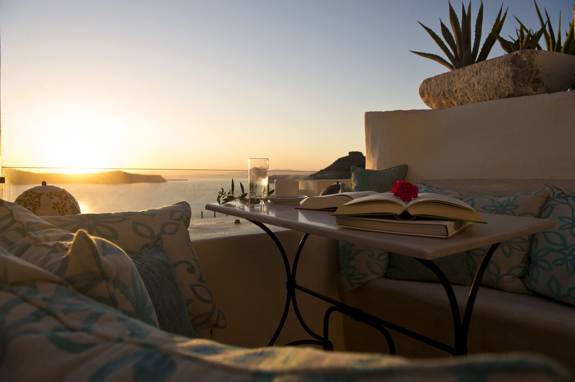 Enigma Aparthotel 4*
