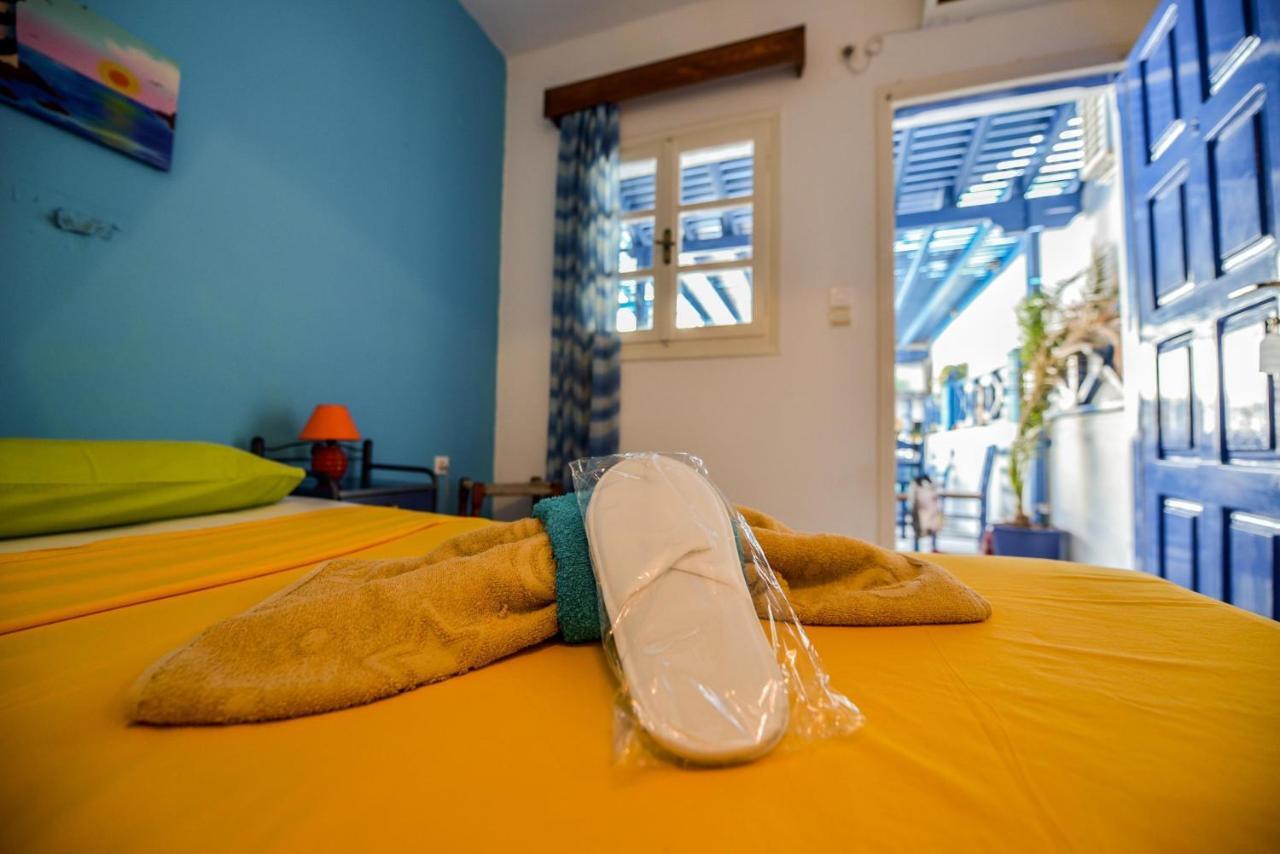 Kostas 4* Perissa (Santorini)