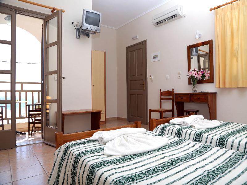 Enjoy Aparthotel Kamari (Santorini)