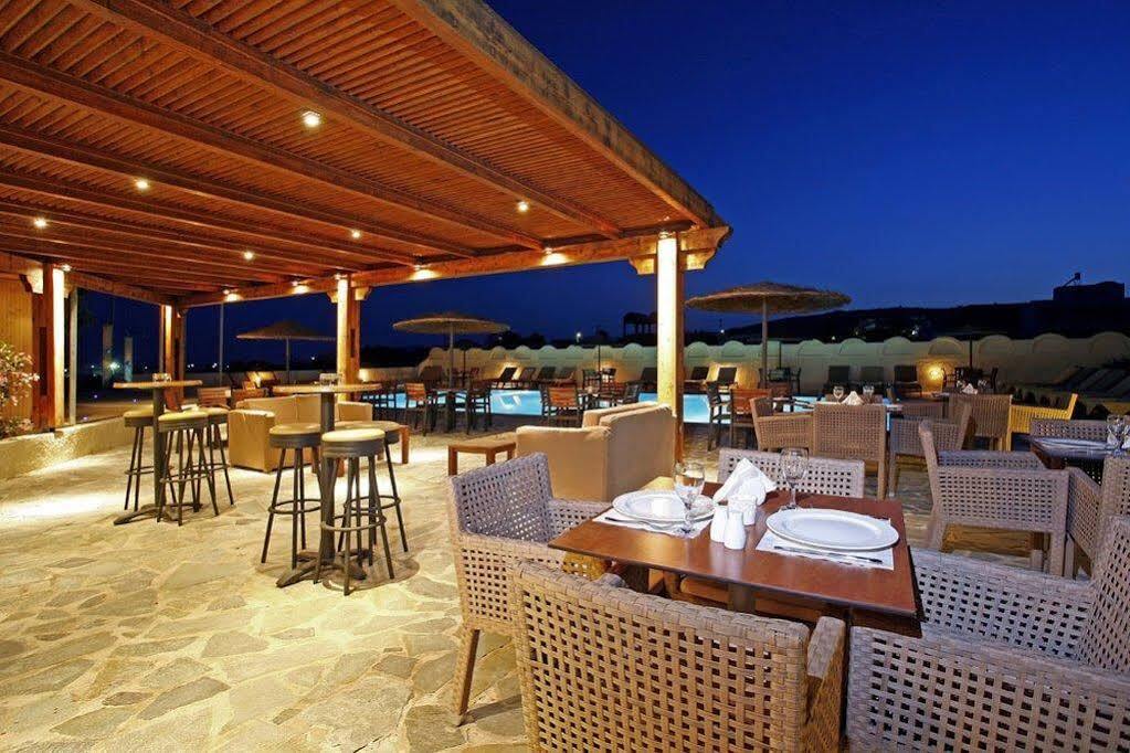 Thera Mare Hotel Perissa (Santorini)
