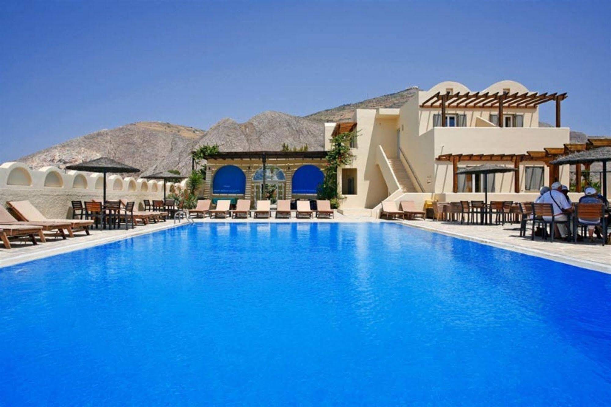 Thera Mare 4*