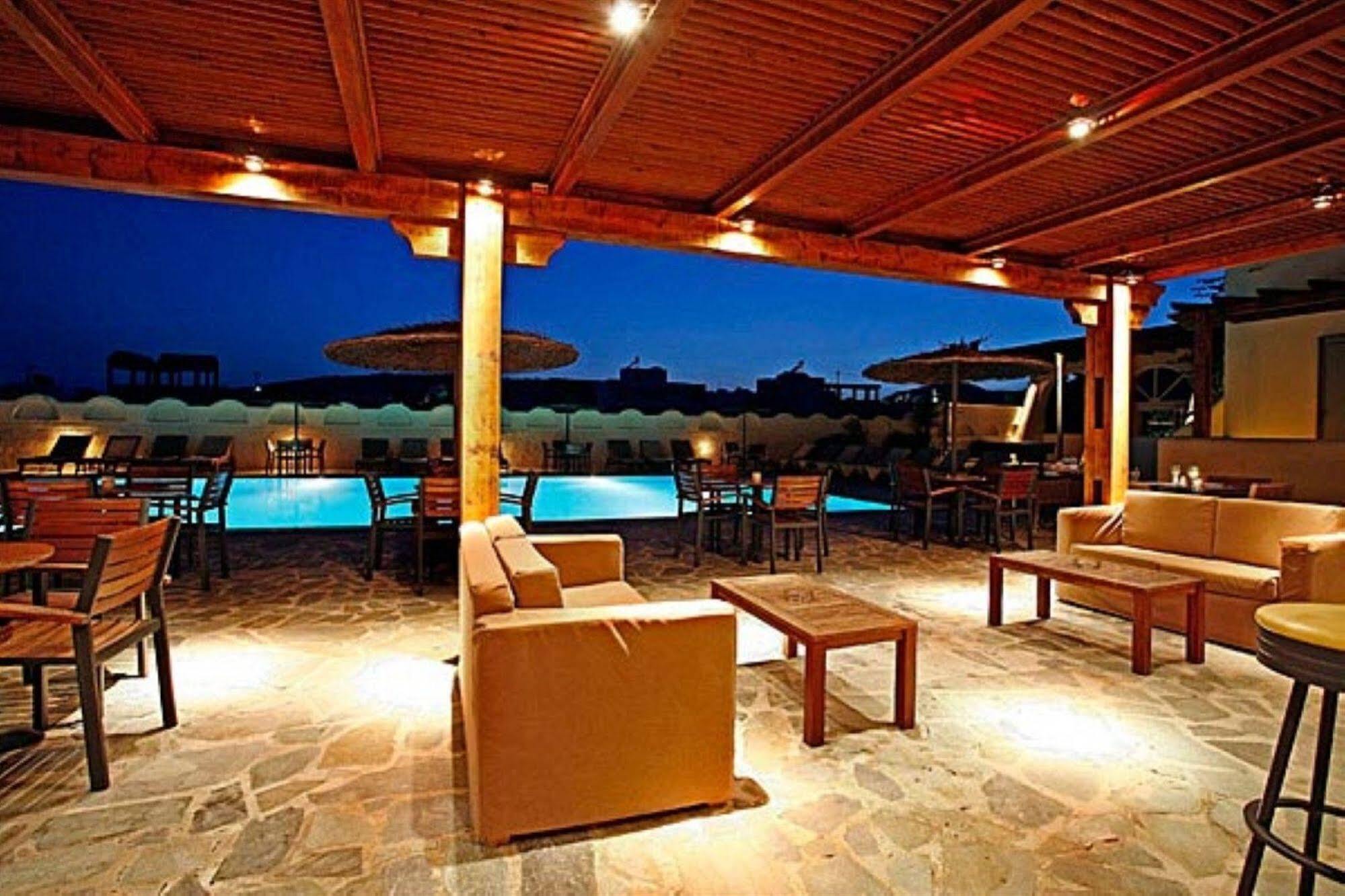 Thera Mare 4* Perissa (Santorini)