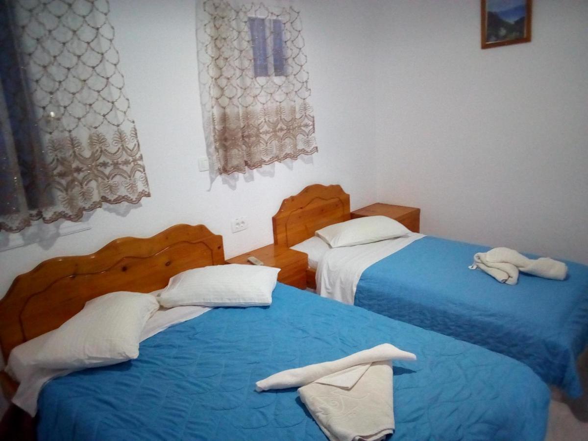 Perissa Hotel