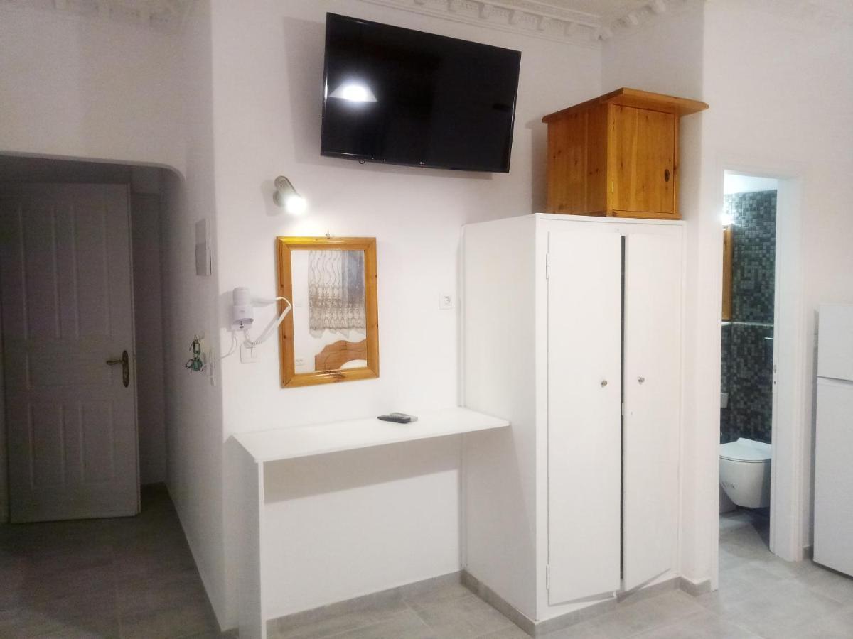 Perissa Hotel