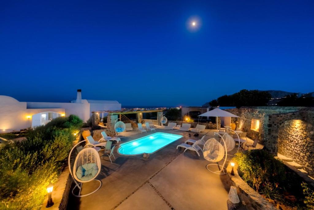 Sakas Residences Karterados (Santorini)
