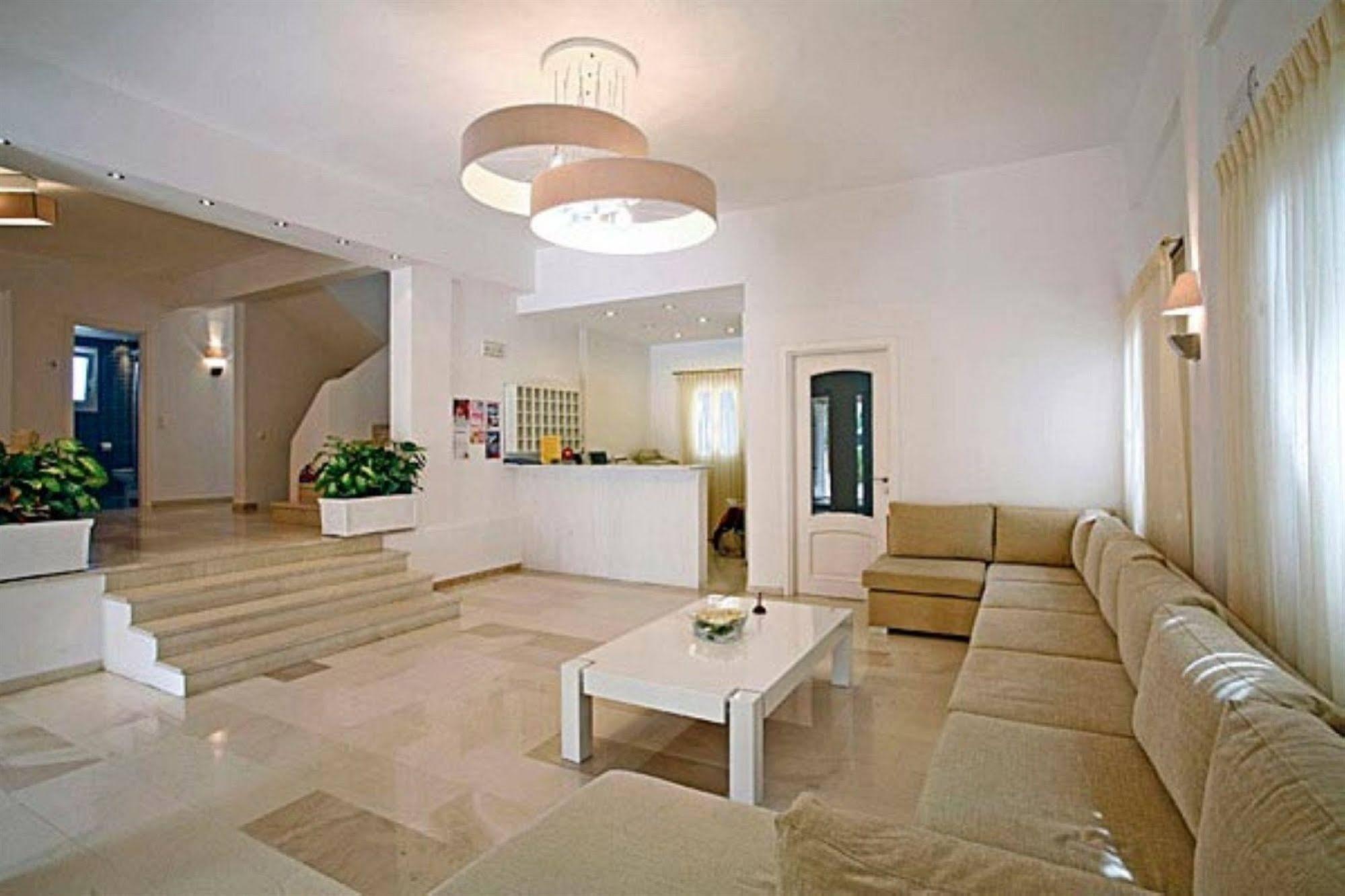 Hotel Thera Mare Perissa (Santorini)