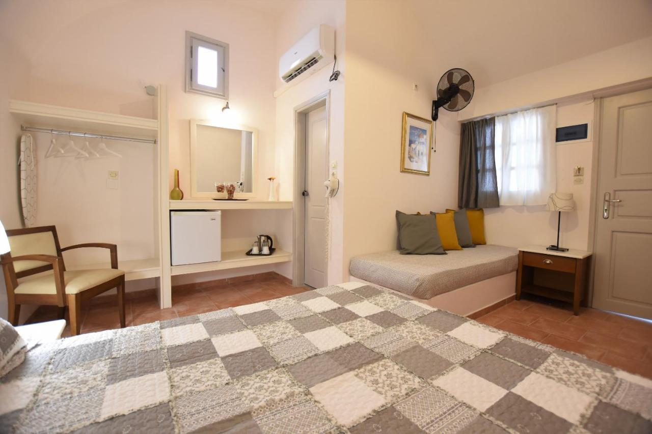 Rodakas Hotel Akrotiri (Santorini)