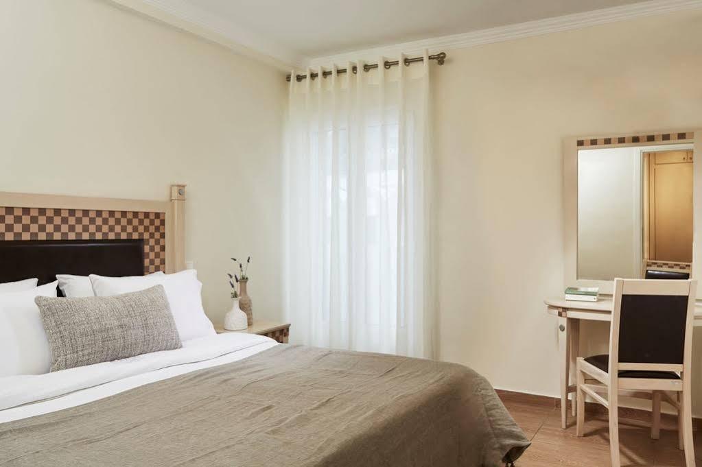 Hotel Loizos Stylish Residences Fira (Santorini)