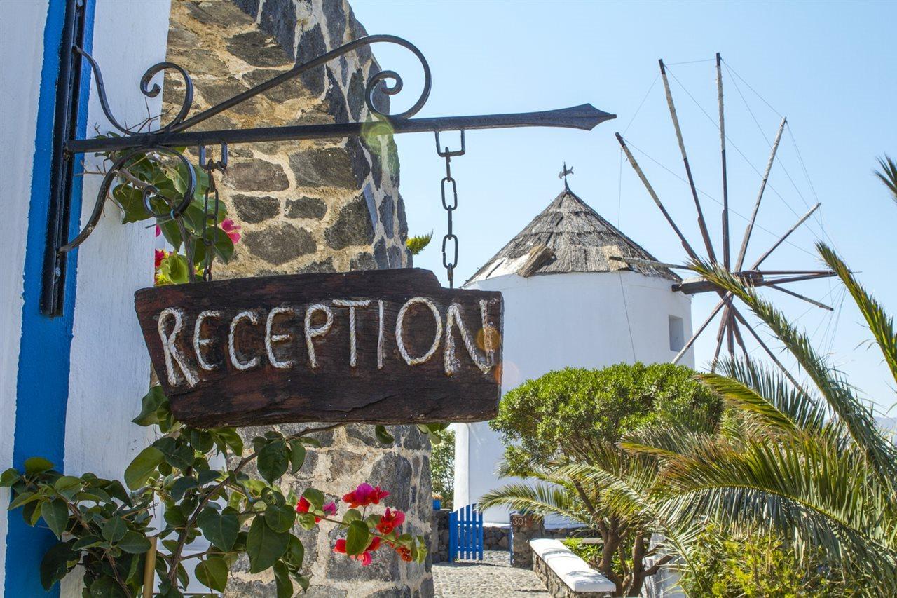 Milos 4* Exo Katikies (Santorini)