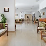 Makarios Hotel