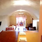 Loukas Kontos Traditional House