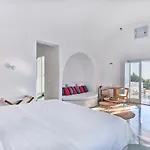 Santorini Heights