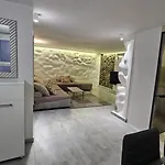 Alexandra\'S Home