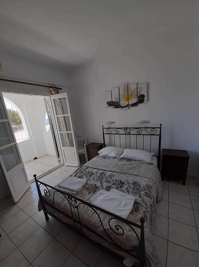To Let Rena * Monolithos (Santorini)