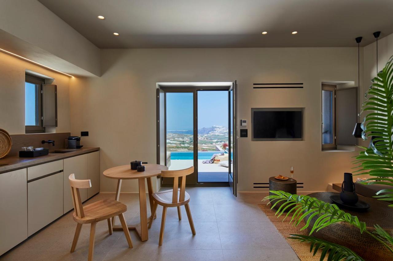 Halcyon Days Aparthotel Pyrgos Kallistis