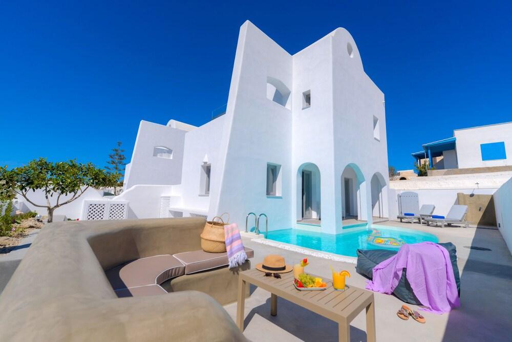 White Harmony Apartment *