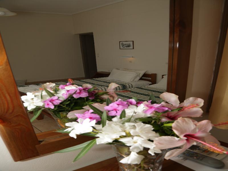 Enjoy 3* Kamari (Santorini)