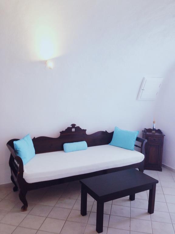 Altana Cliffside Villa Imerovigli (Santorini)
