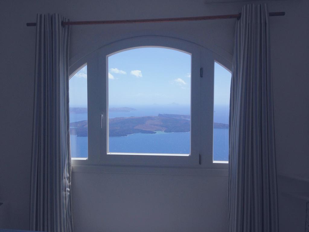 Altana Cliffside Imerovigli (Santorini)
