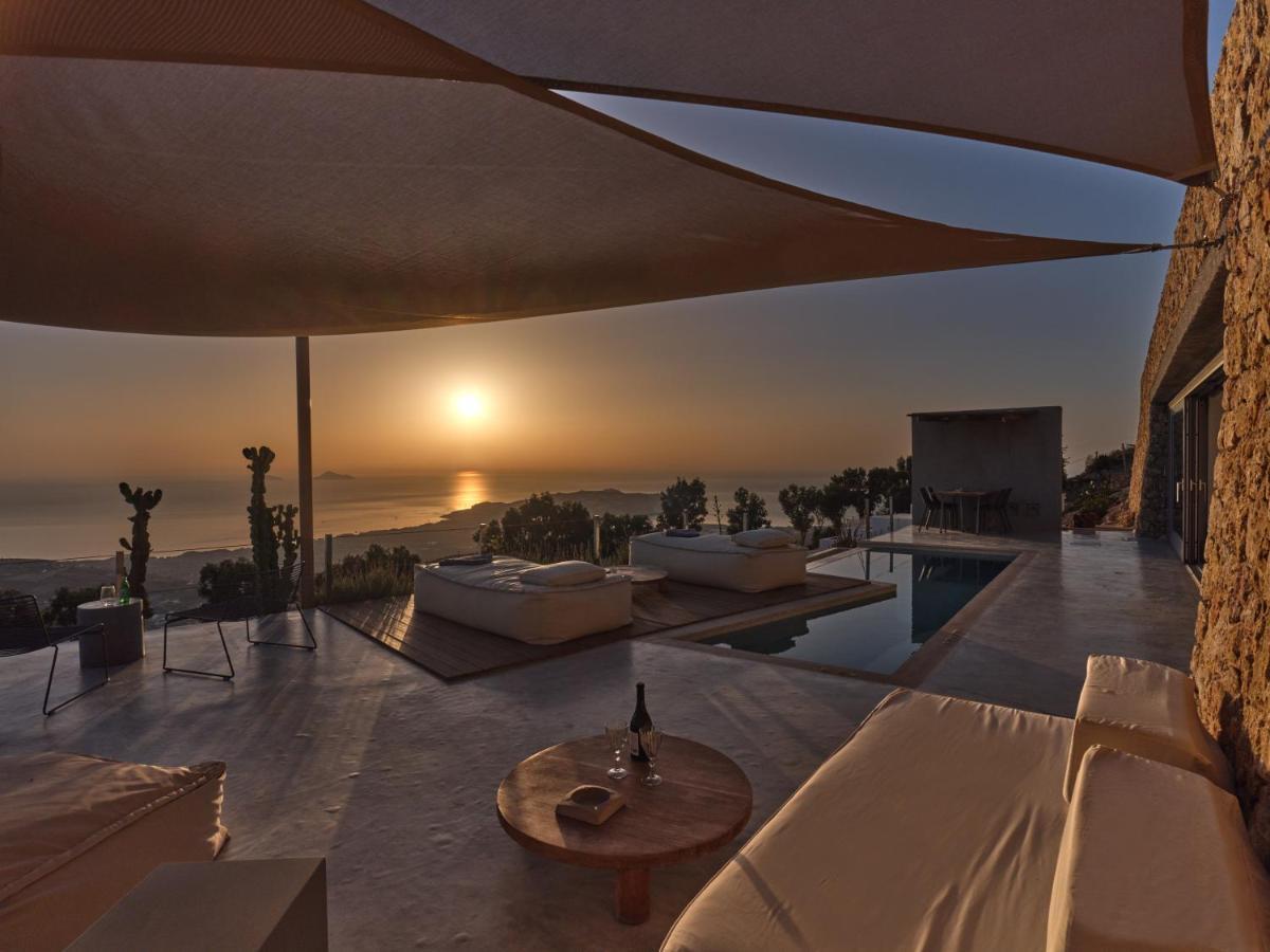 Santorini Heights *
