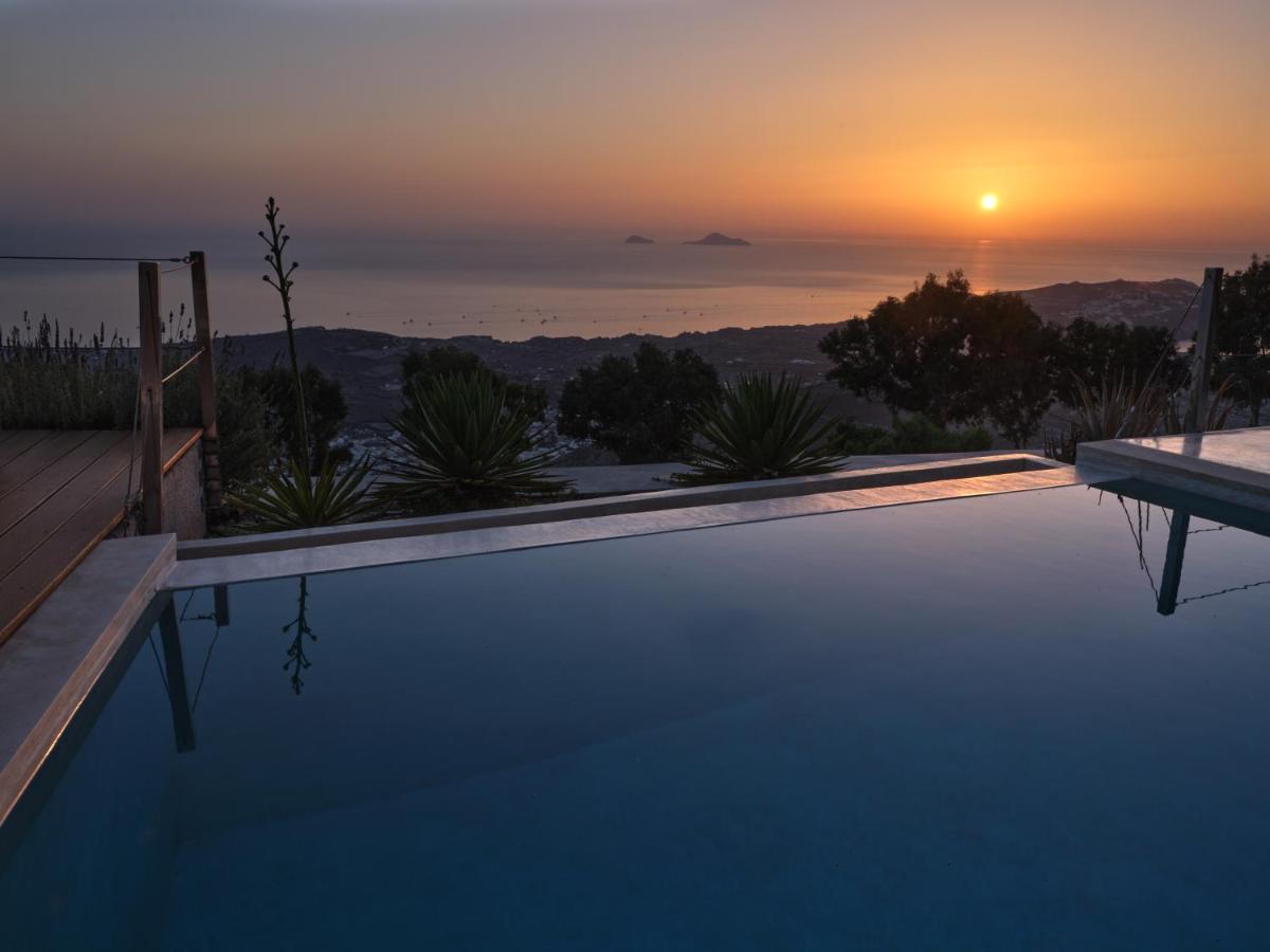 Santorini Heights