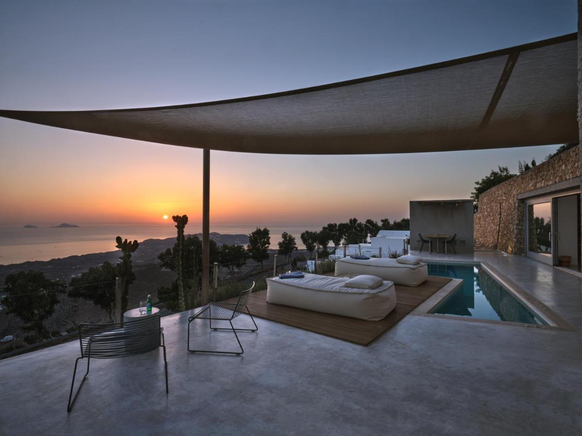 Santorini Heights *