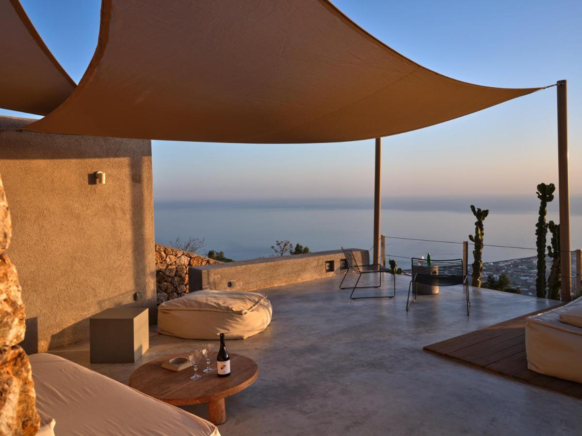Santorini Heights Apartment