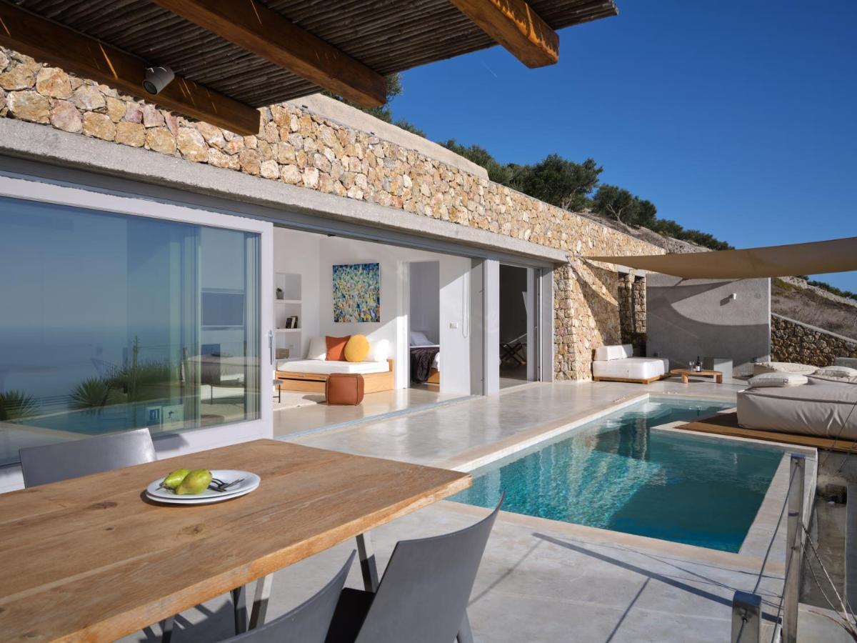 Santorini Heights Apartment