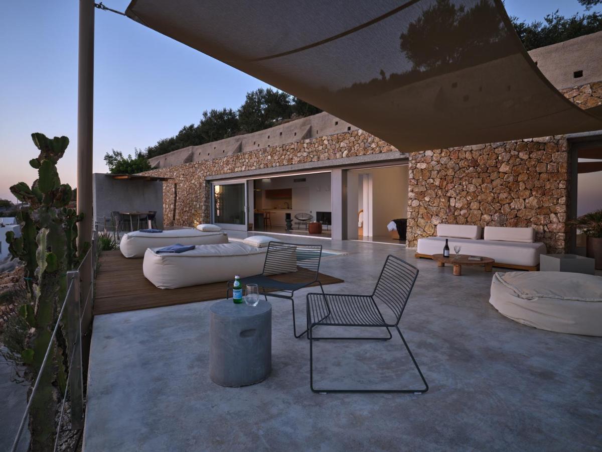 Santorini Heights Apartment *