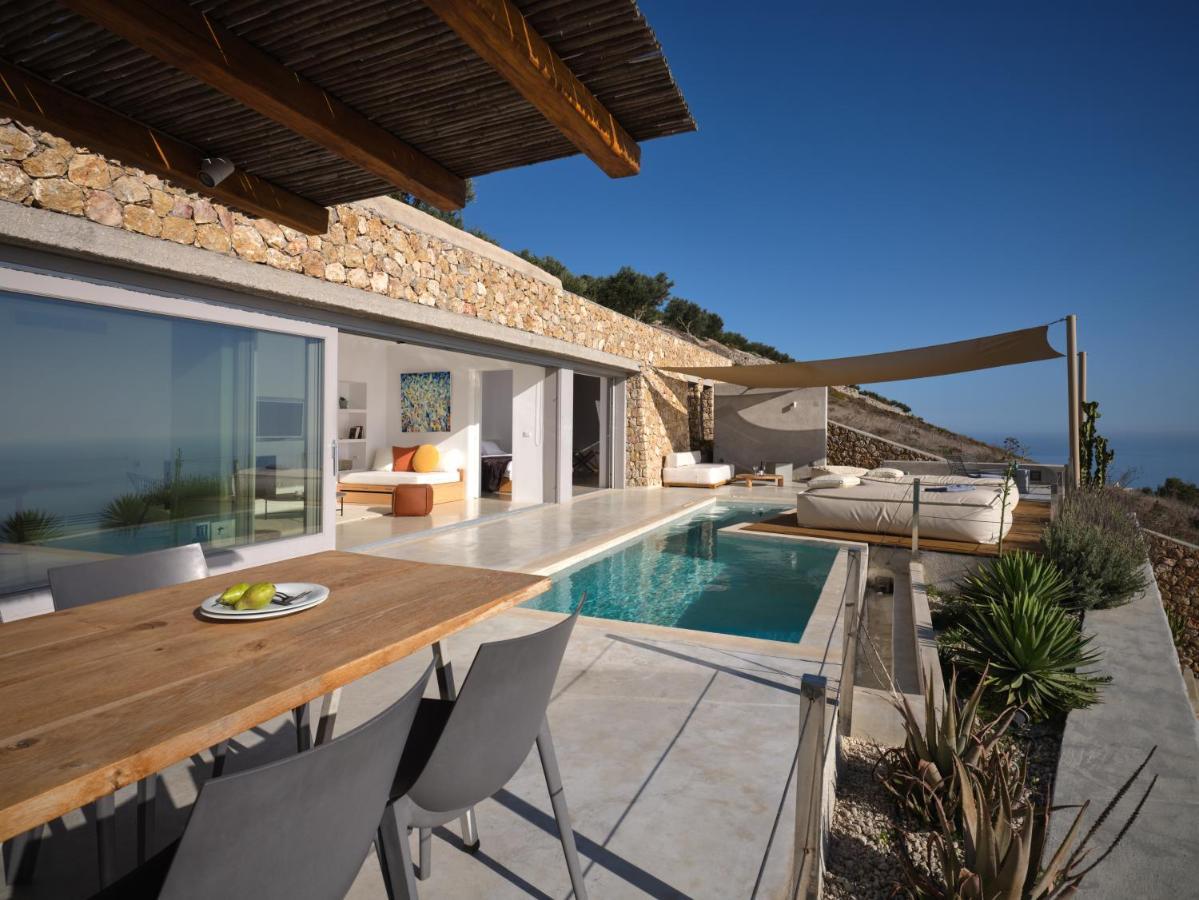 Santorini Heights *