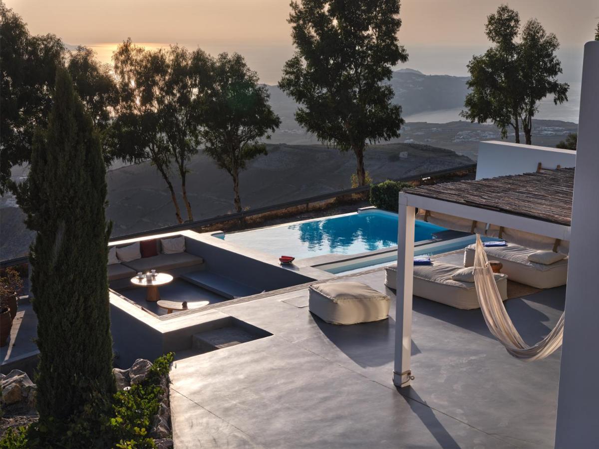 Santorini Heights Apartment