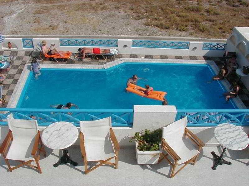 Lucia Aparthotel 2*