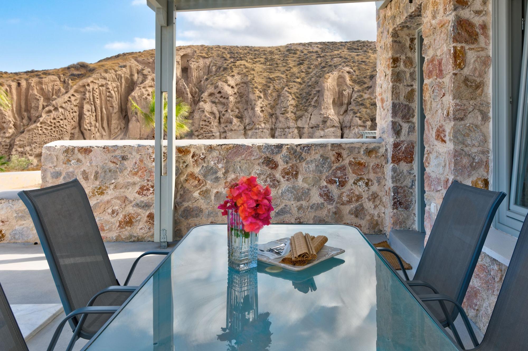 Desiterra & Fira (Santorini)