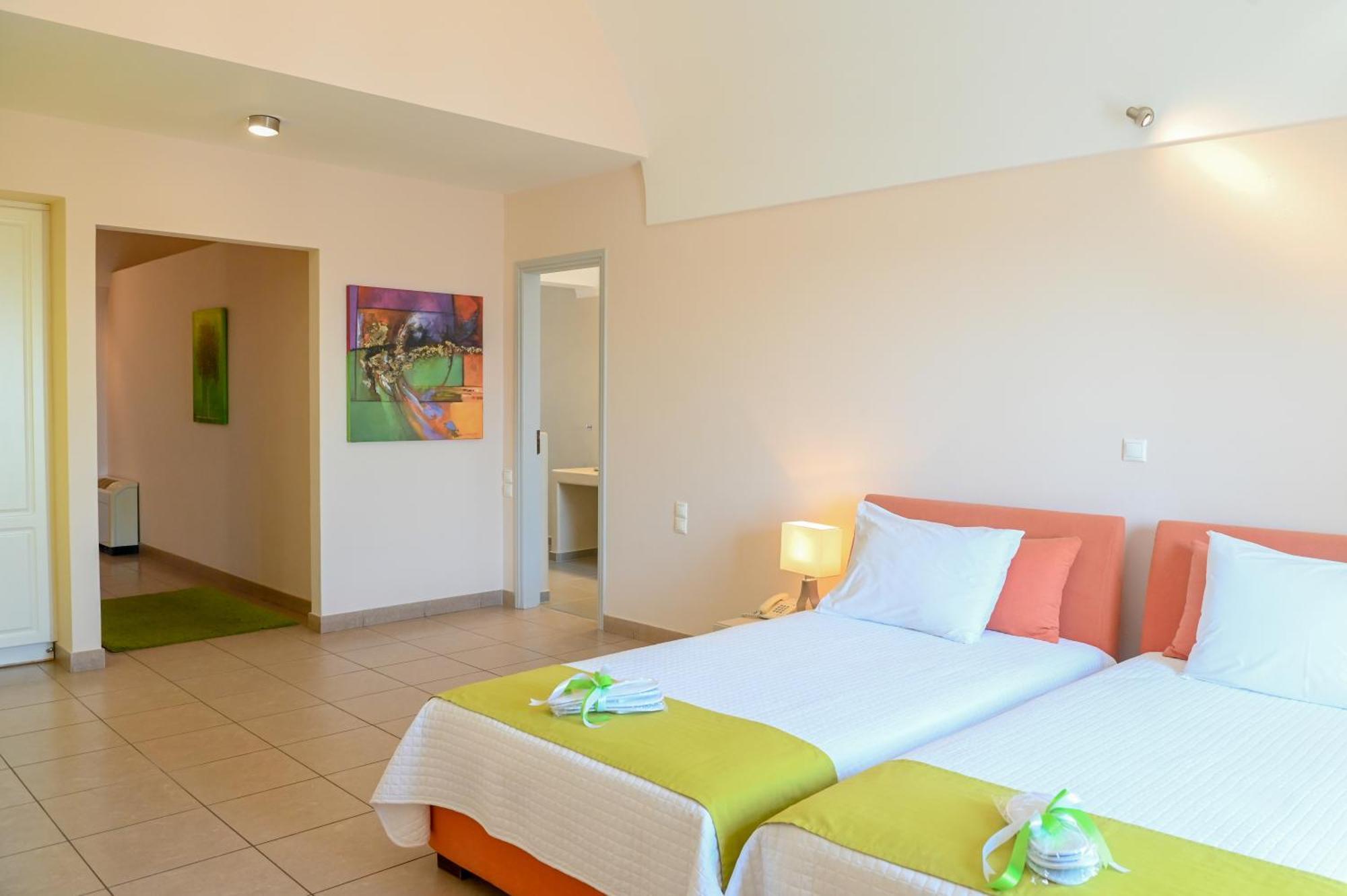 Atrium 3*