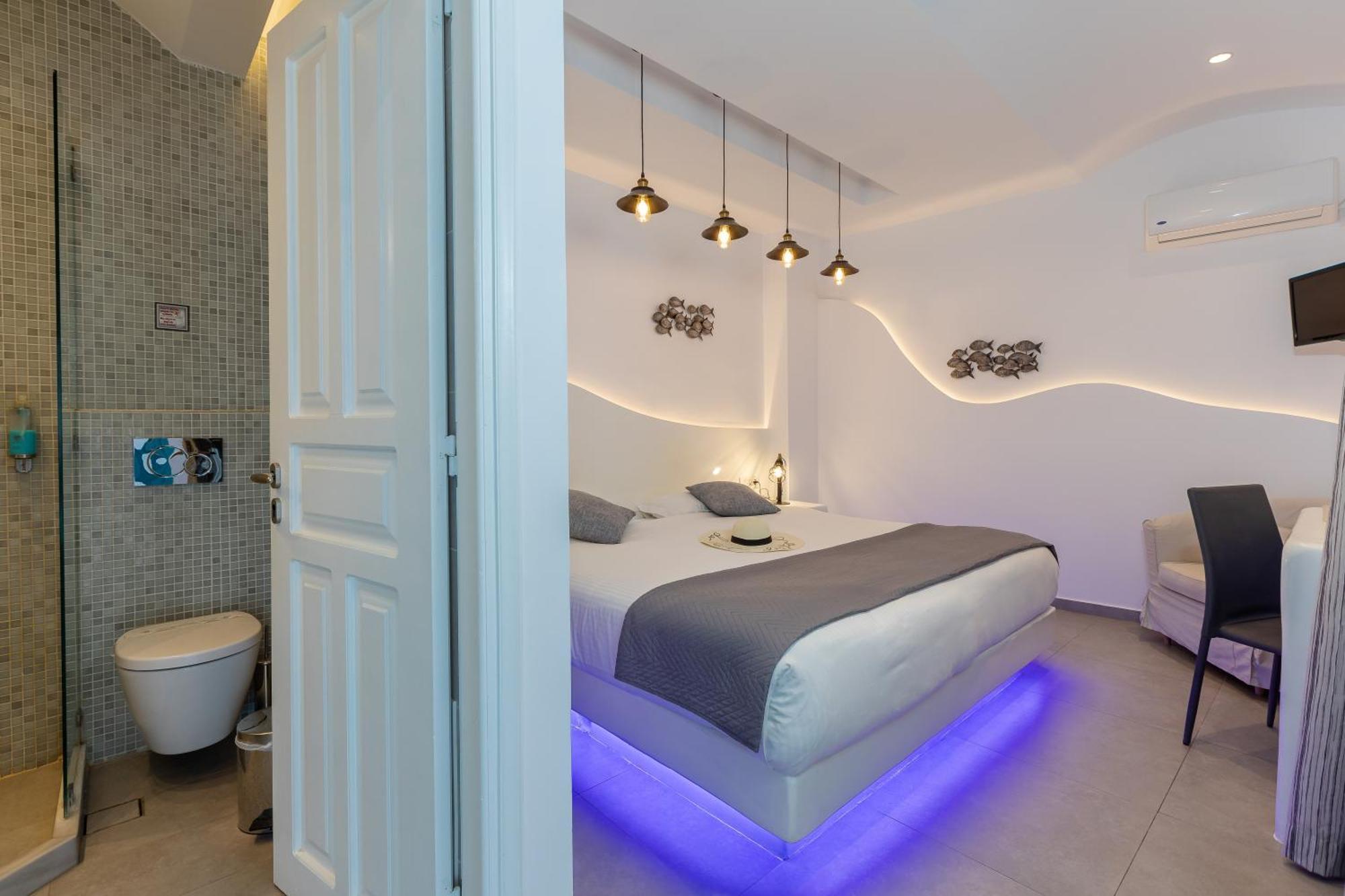 Nikolas Hotel 3*