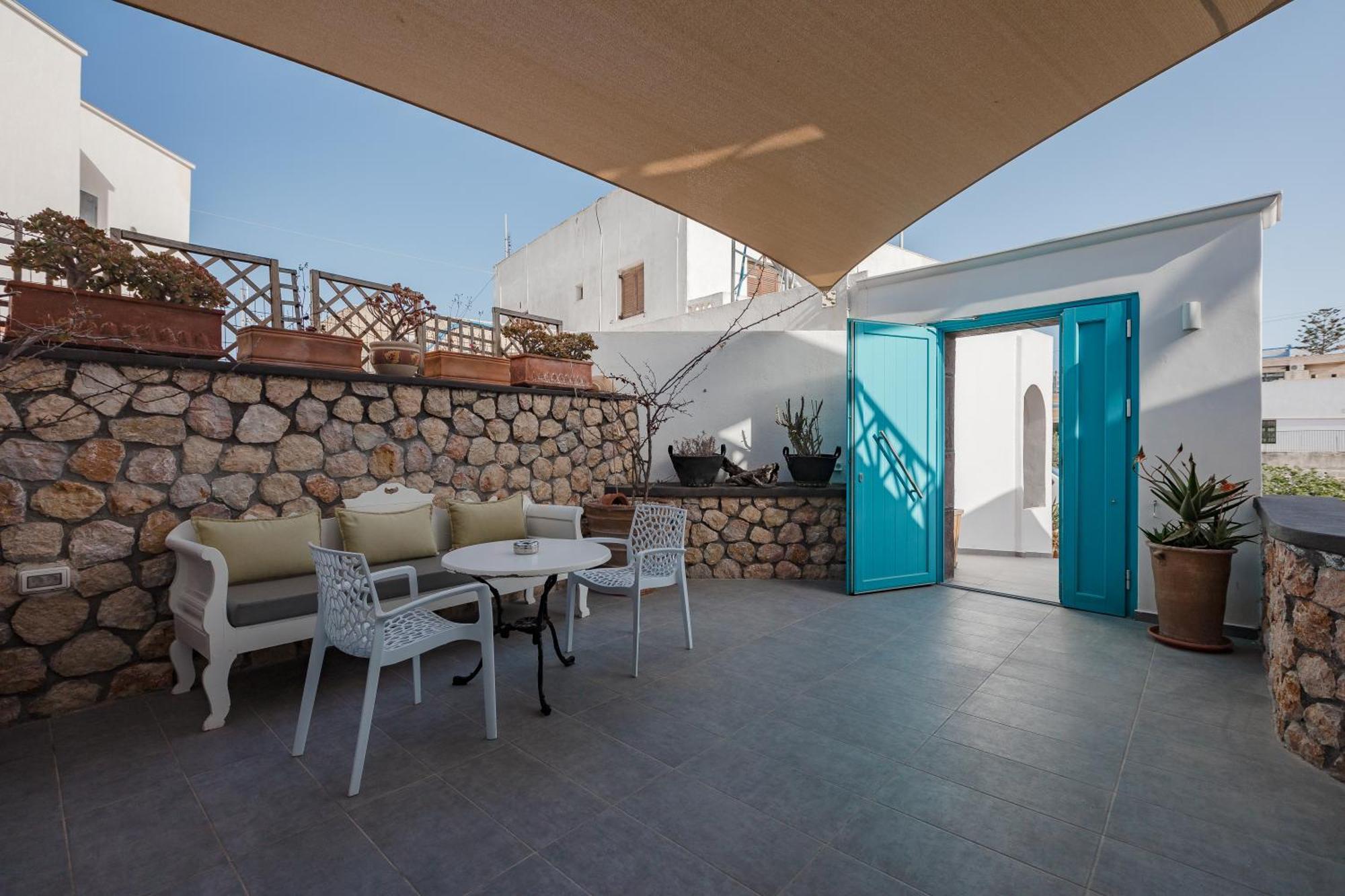 Nikolas Karterados (Santorini)