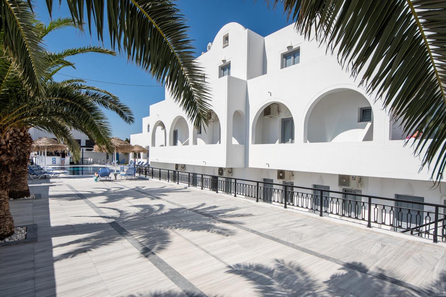 Valvis 2* Perissa (Santorini)
