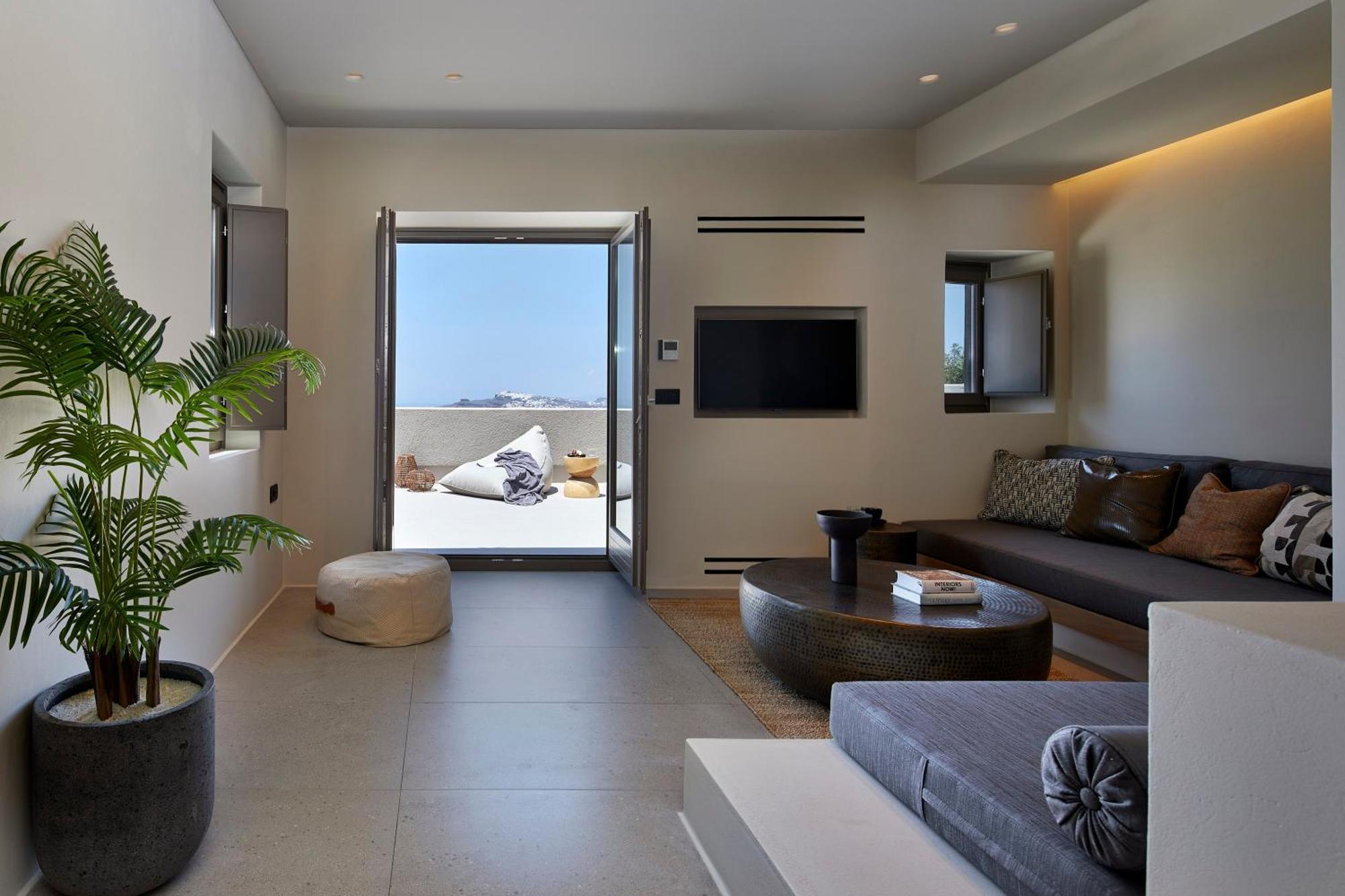 Halcyon Days Aparthotel