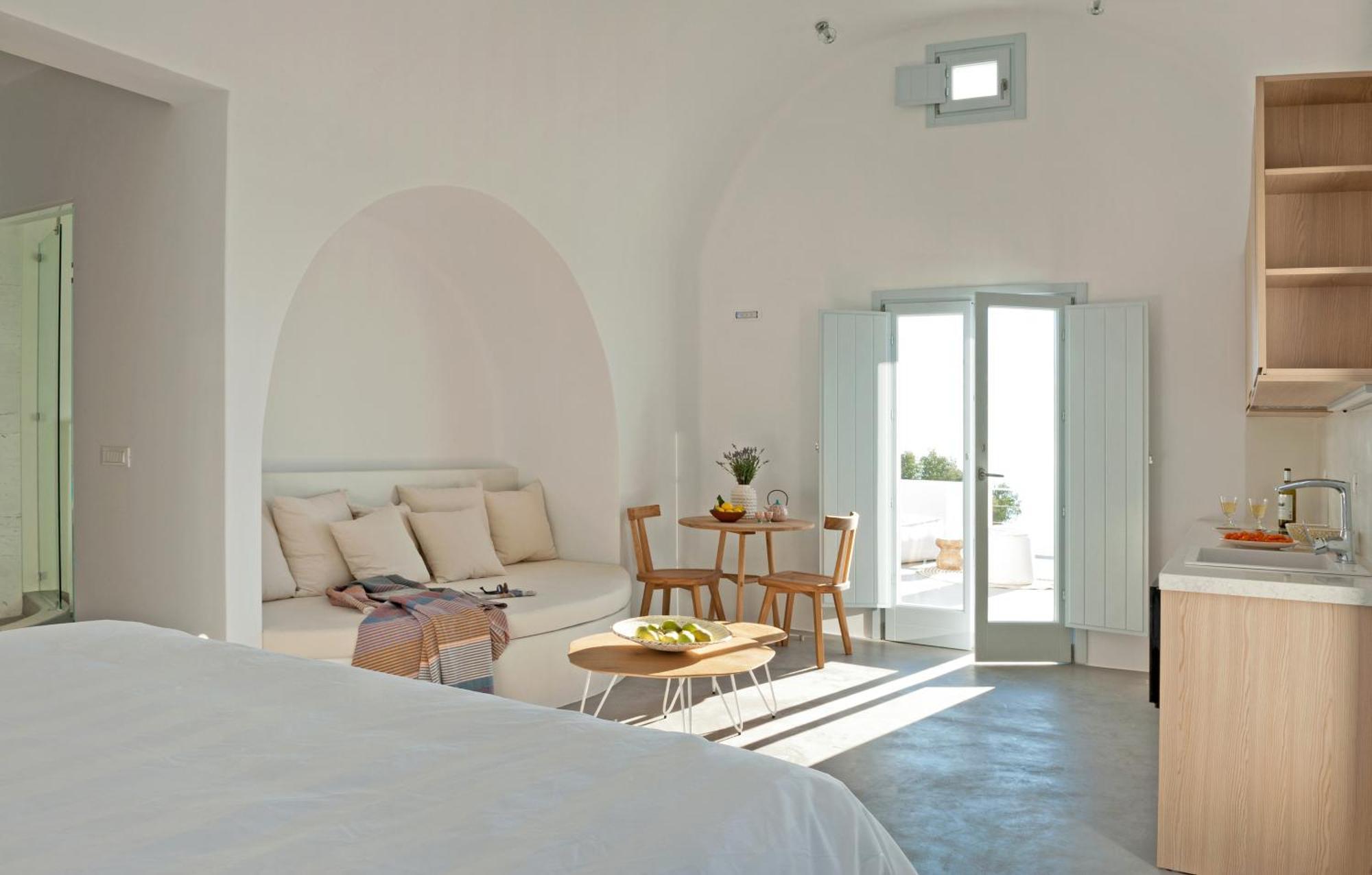 Santorini Heights Apartment *