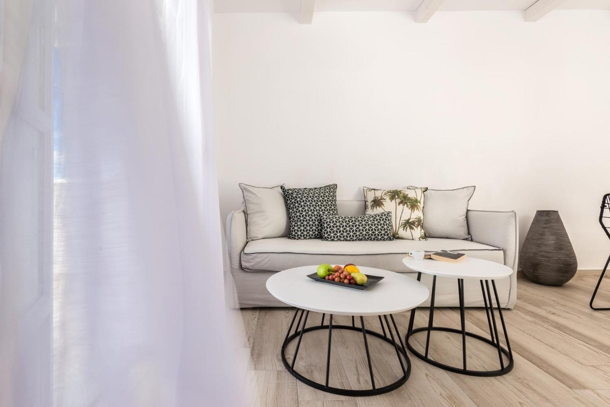Smy Mediterranean White Santorini (adults Only) 4* Kamari (Santorini)