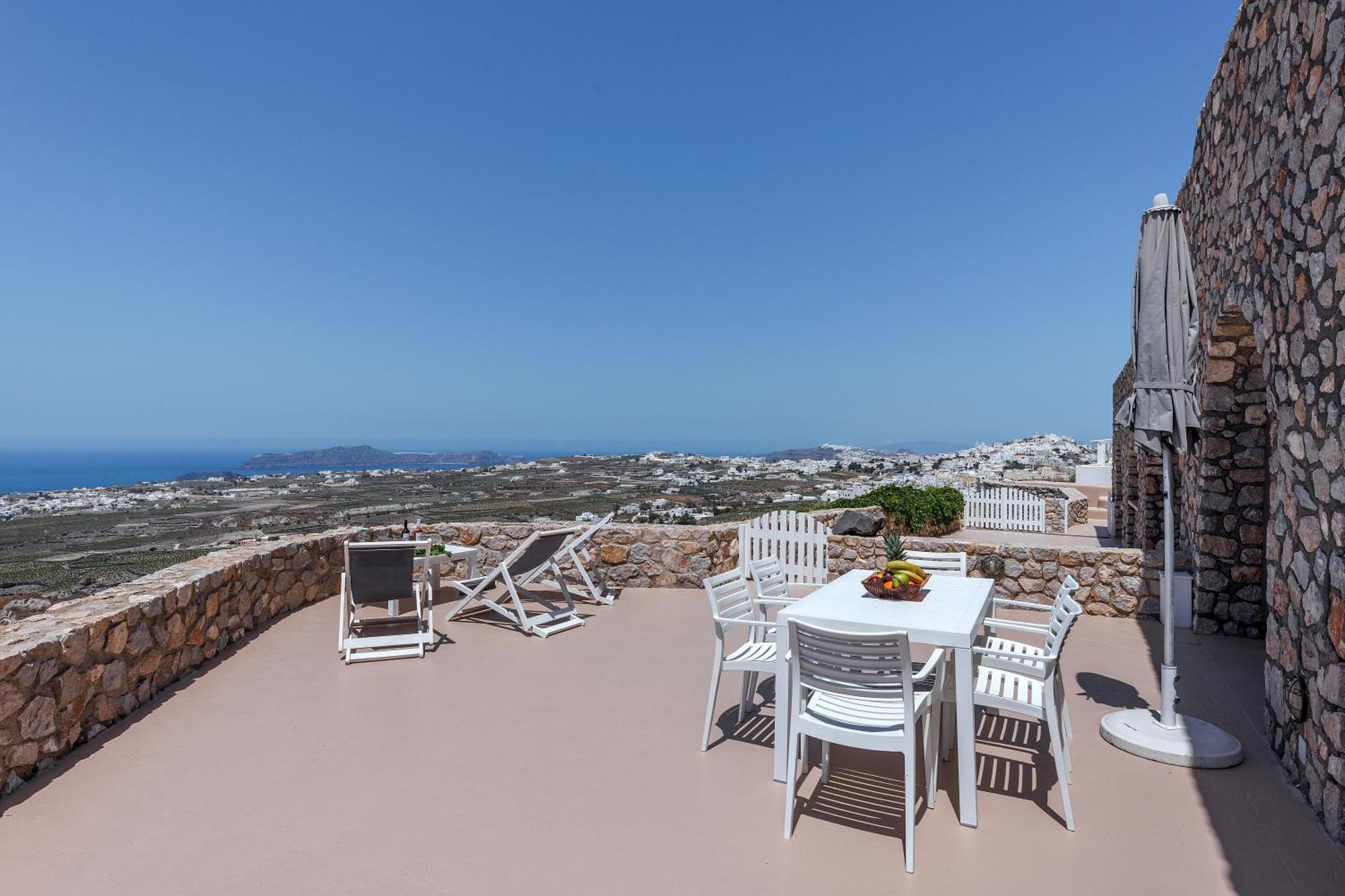 Zatrikion Santorini Villa Pyrgos Kallistis