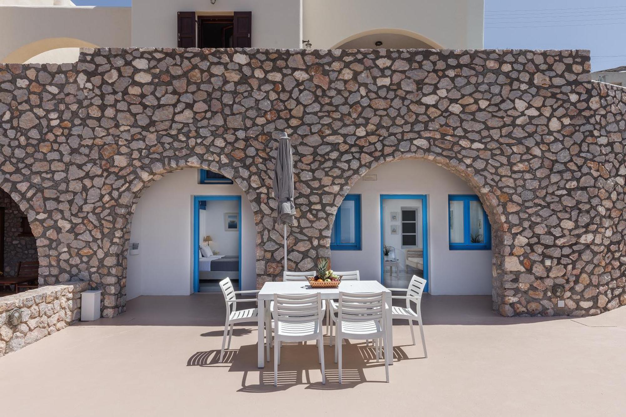 Zatrikion Santorini *