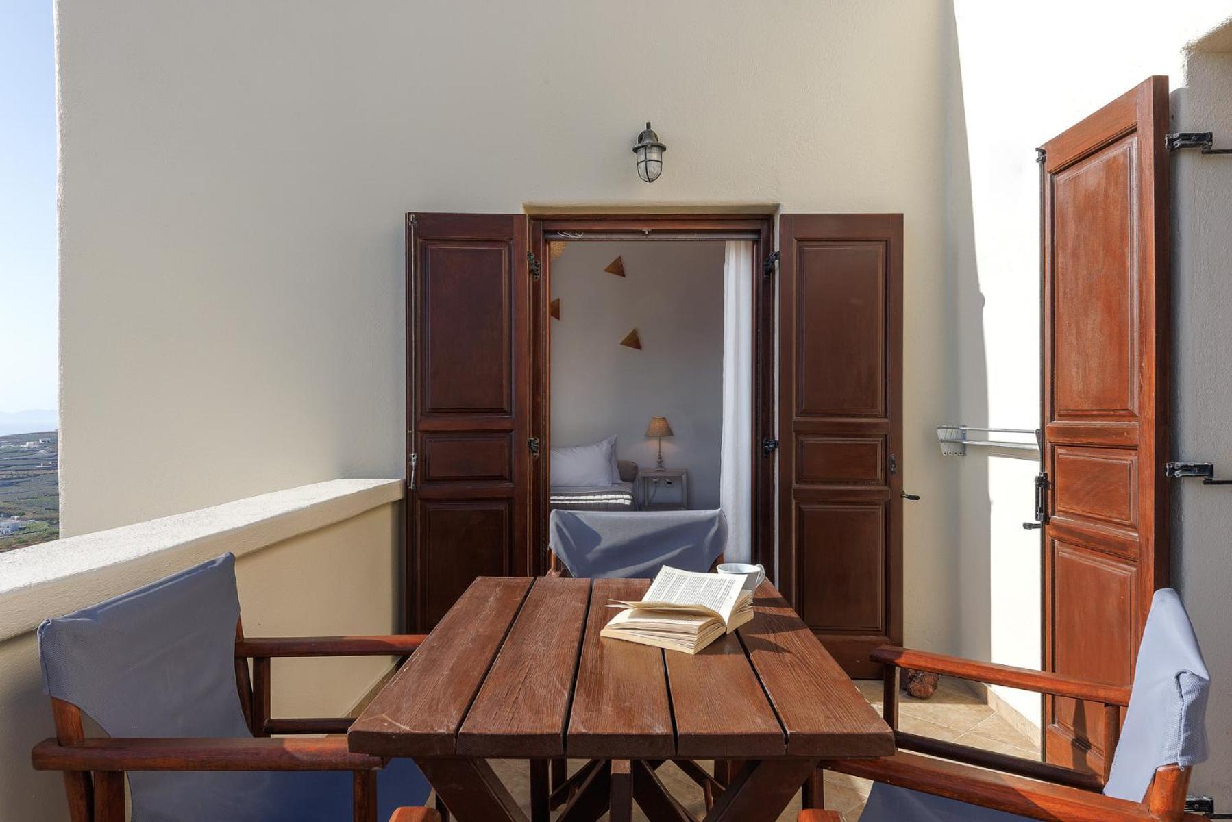 Zatrikion Santorini